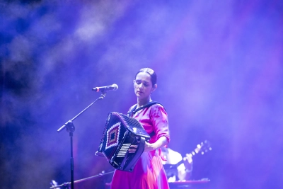Selección de fotos de Camila Guevara y Julieta Venegas