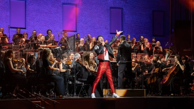 QUEEN: At night at the symphony